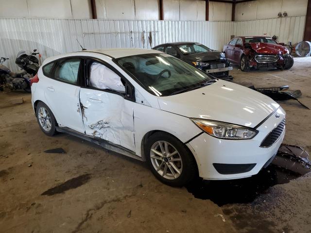 1FADP3K21GL220601 - 2016 FORD FOCUS SE WHITE photo 4