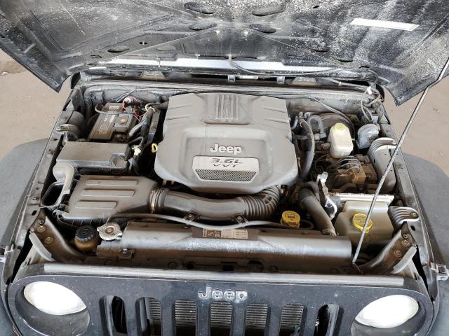 1C4BJWEG2DL627575 - 2013 JEEP WRANGLER U SAHARA BLACK photo 11