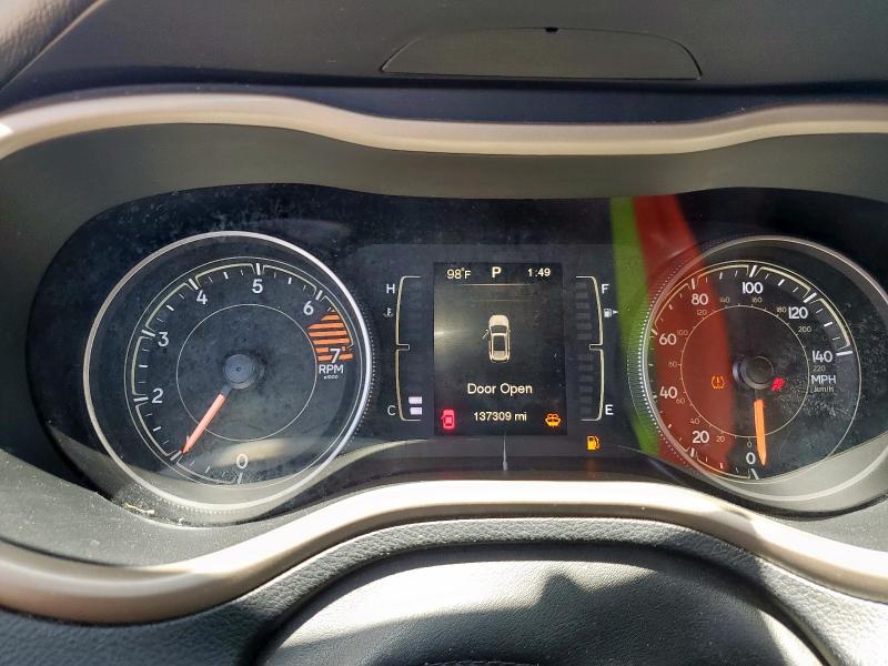 1C4PJLCB2GW290887 - 2016 JEEP CHEROKEE LATITUDE GRAY photo 9