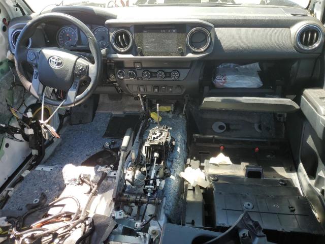 3TMCZ5AN6KM243211 - 2019 TOYOTA TACOMA DOUBLE CAB Beyaz fotoğraf 8