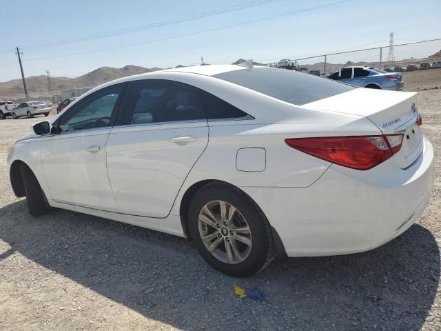 5NPEB4ACXDH768660 - 2013 HYUNDAI SONATA GLS WHITE photo 2