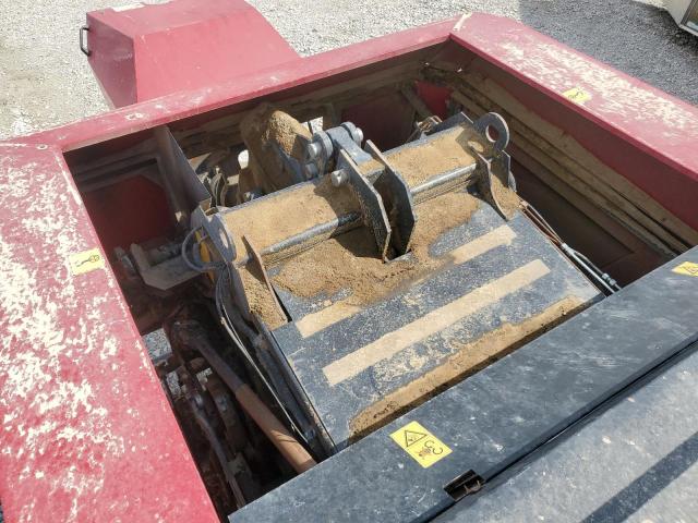 N0V1N66229503 - 2003 CASE HAY BALER RED photo 9