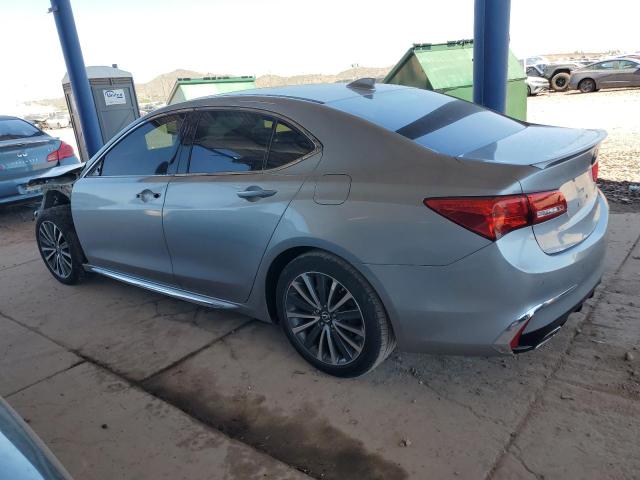 19UUB2F76JA008404 - 2018 ACURA TLX ADVANCE SILVER photo 2