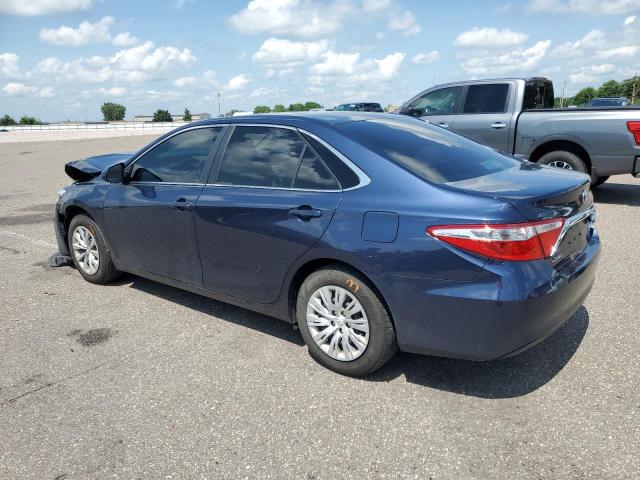 4T4BF1FK2FR473746 - 2015 TOYOTA CAMRY LE BLUE photo 2