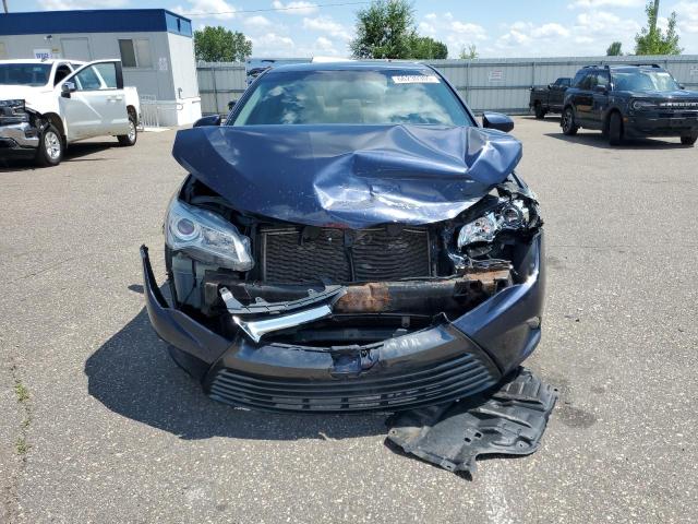 4T4BF1FK2FR473746 - 2015 TOYOTA CAMRY LE BLUE photo 5