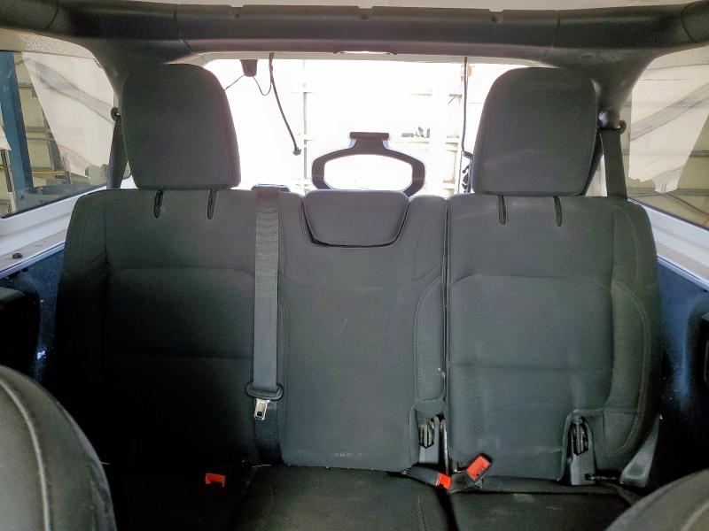 1C4HJXEN2LW213949 - 2020 JEEP WRANGLER U SAHARA SILVER photo 10