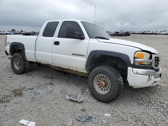 1GTHK29U83E361188 - 2003 GMC SIERRA K2500 HEAVY DUTY WHITE photo 4