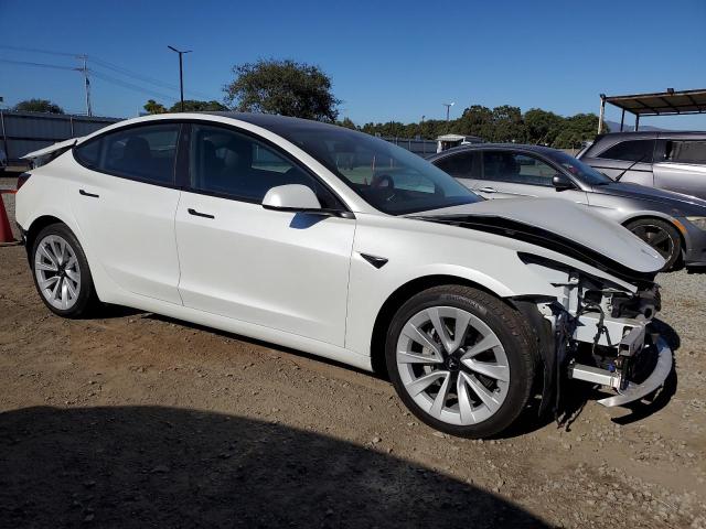 5YJ3E1EA5NF295756 - 2022 TESLA MODEL 3 WHITE photo 4