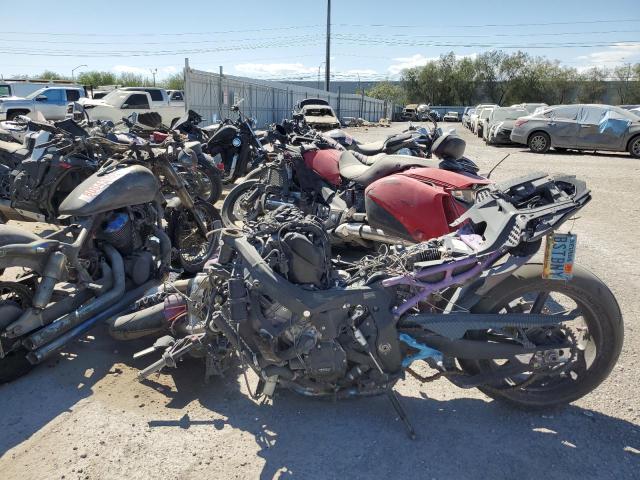 WB10E230XL6D11266 - 2020 BMW S1000 RR PURPLE photo 3