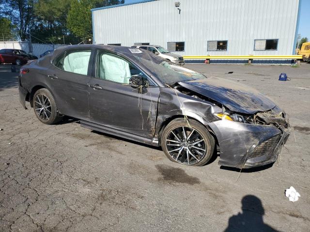 4T1G11AK9PU120427 - 2023 TOYOTA CAMRY SE NIGHT SHADE SILVER photo 4