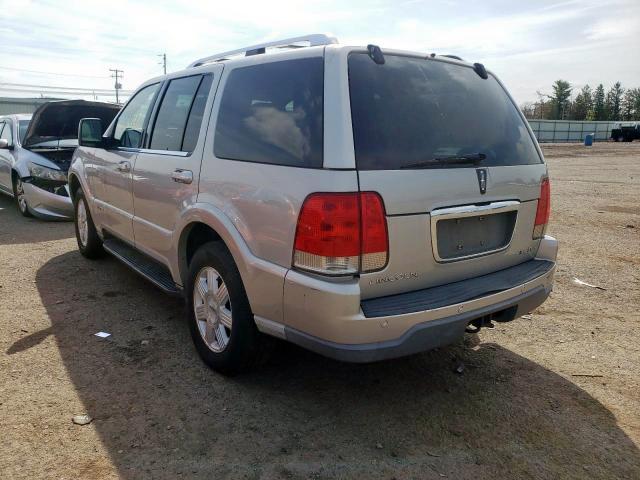 5LMEU88H34ZJ00994 - 2004 LINCOLN AVIATOR 银色 照片 3