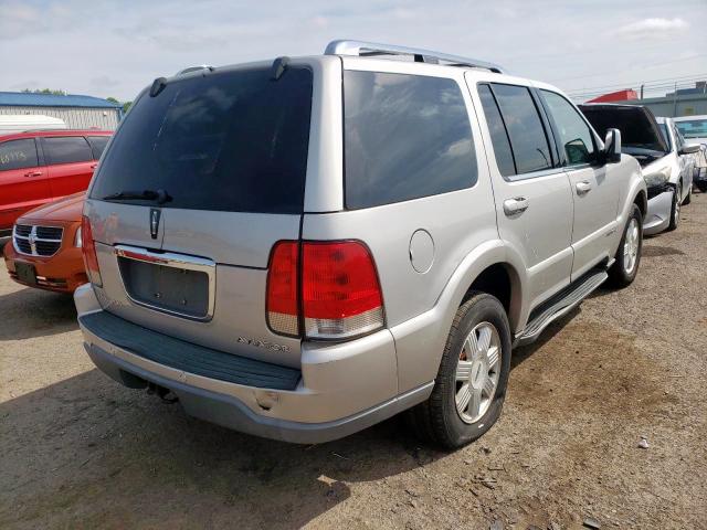 5LMEU88H34ZJ00994 - 2004 LINCOLN AVIATOR 银色 照片 4
