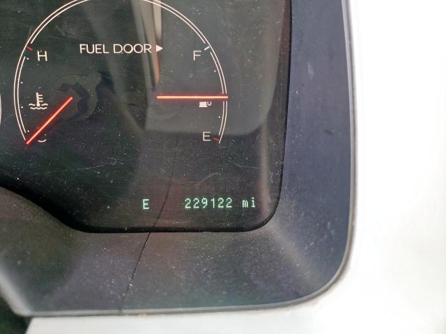 5LMEU88H34ZJ00994 - 2004 LINCOLN AVIATOR 银色 照片 8