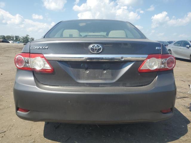 5YFBU4EEXDP215339 - 2013 TOYOTA COROLLA BASE Gris foto 6