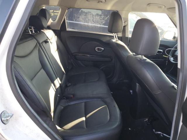 KNDJX3A5XG7832362 - 2016 KIA SOUL ! WHITE photo 10