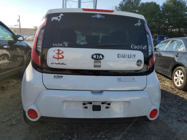 KNDJX3A5XG7832362 - 2016 KIA SOUL ! WHITE photo 6