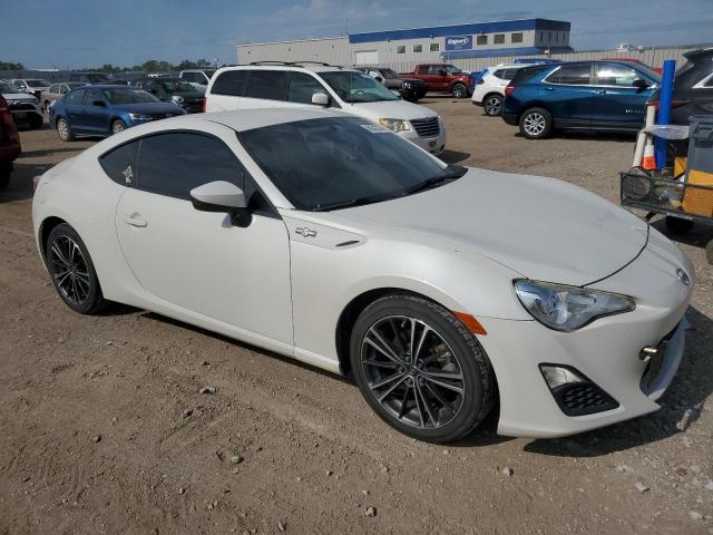 JF1ZNAA19G8701420 - 2016 TOYOTA SCION FR-S WHITE photo 4