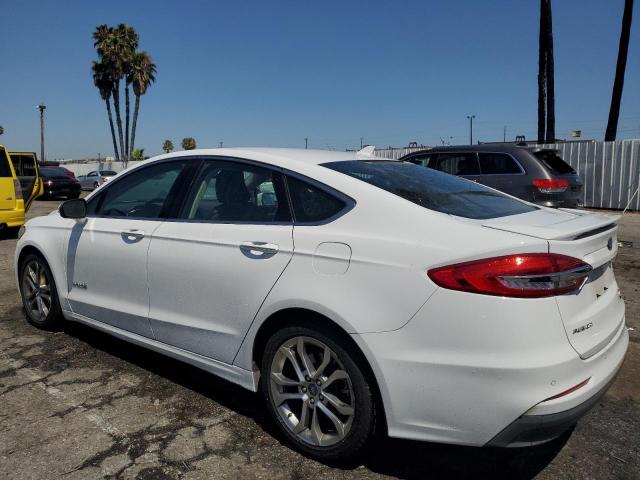 3FA6P0RU7KR105249 - 2019 FORD FUSION TITANIUM WHITE photo 2