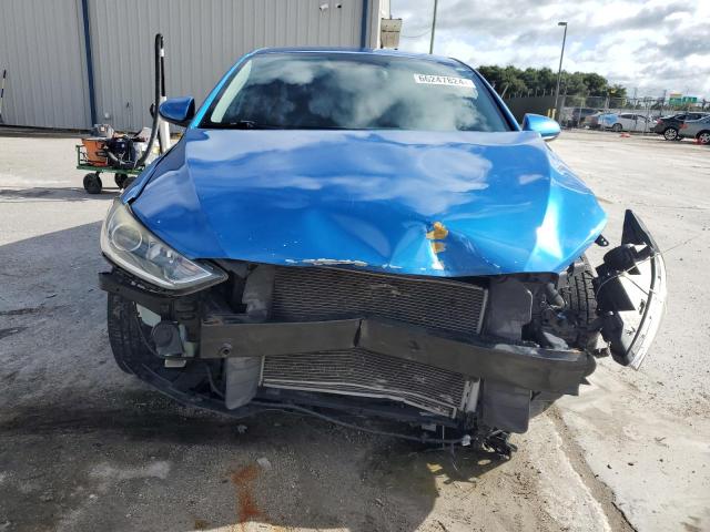 KMHD84LF3HU143039 - 2017 HYUNDAI ELANTRA SE BLUE photo 5