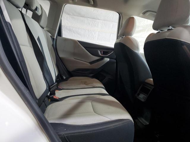 JF2SKACC1KH575423 - 2019 SUBARU FORESTER WHITE photo 10