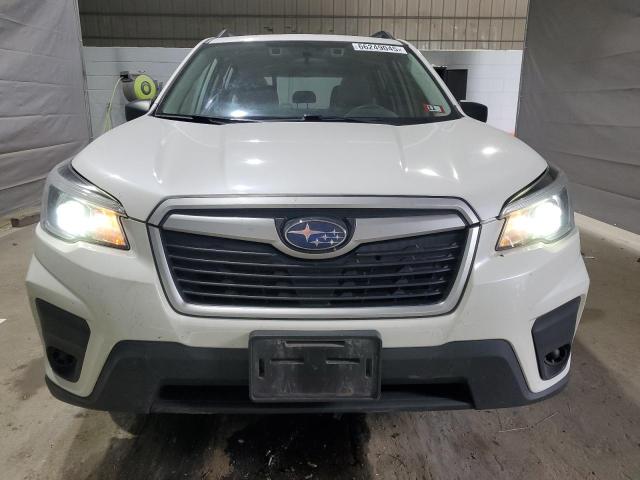 JF2SKACC1KH575423 - 2019 SUBARU FORESTER WHITE photo 5