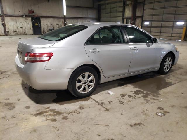 4T1BF3EK0AU086208 - 2010 TOYOTA CAMRY BASE SILVER photo 3