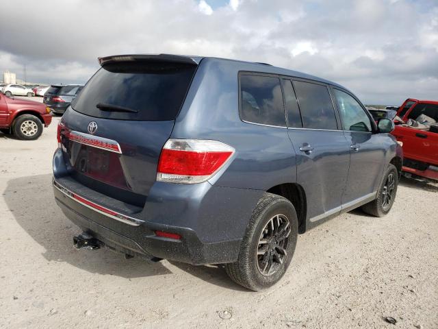 5TDZA3EH5DS032188 - 2013 TOYOTA HIGHLANDER BASE أزرق صورة 4