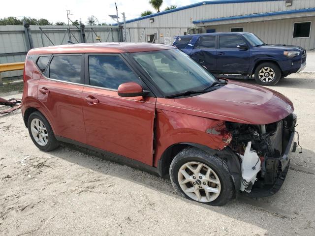 KNDJ23AU2N7817518 - 2022 KIA SOUL LX MAROON photo 4