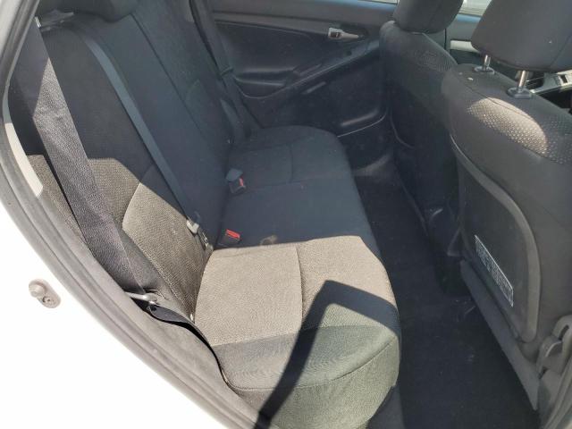 5Y2SP67059Z424635 - 2009 PONTIAC VIBE WHITE photo 10