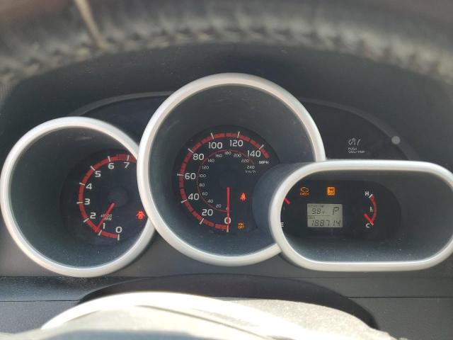 5Y2SP67059Z424635 - 2009 PONTIAC VIBE WHITE photo 9