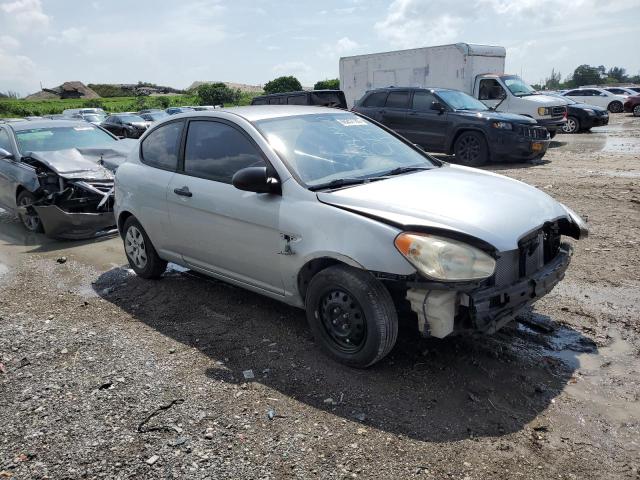 KMHCM36C39U125757 - 2009 HYUNDAI ACCENT GS SILVER photo 4