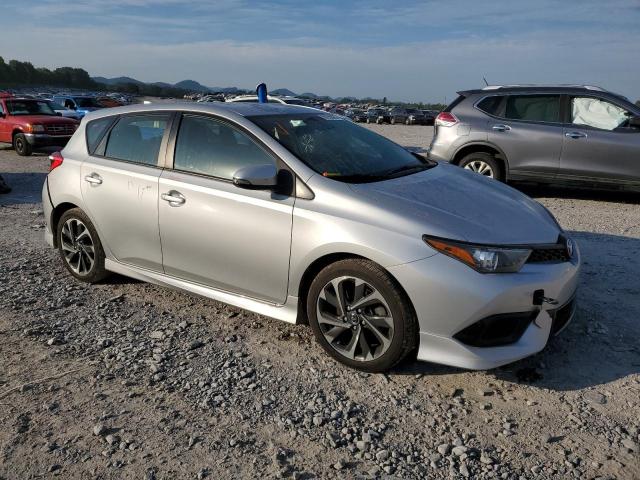 JTNKARJE0JJ562637 - 2018 TOYOTA COROLLA IM SILVER photo 4