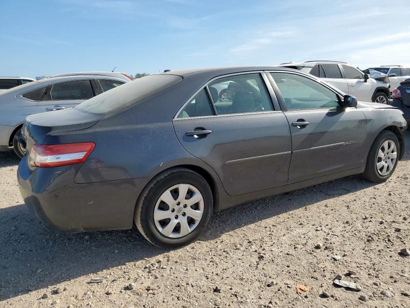 4T1BF3EK4BU694976 - 2011 TOYOTA CAMRY BASE GRAY photo 3