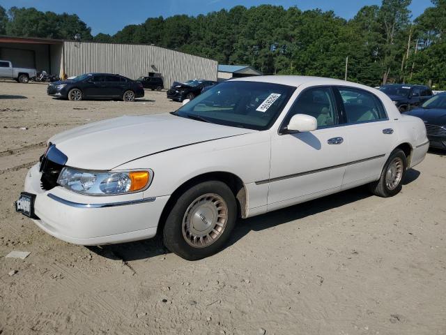 1LNFM81W6WY727603 - 1998 LINCOLN TOWN CAR EXECUTIVE Weiß Foto 1