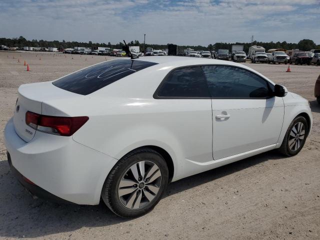 KNAFU6A26D5742166 - 2013 KIA FORTE EX WHITE photo 3