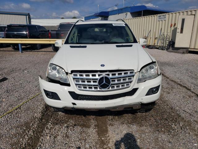 4JGBB8GBXBA644400 - 2011 MERCEDES-BENZ ML 350 4MATIC WHITE photo 5