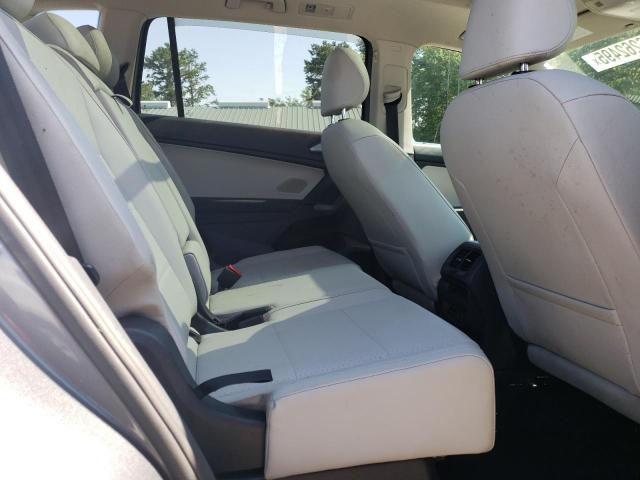 3VV2B7AX0KM059851 - 2019 VOLKSWAGEN TIGUAN SE Gris foto 10