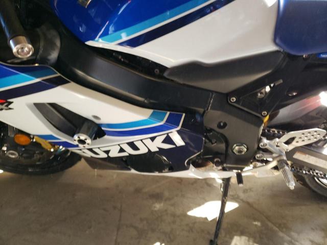 JS1GN7CA152113510 - 2005 SUZUKI GSXR600 K BLUE photo 7