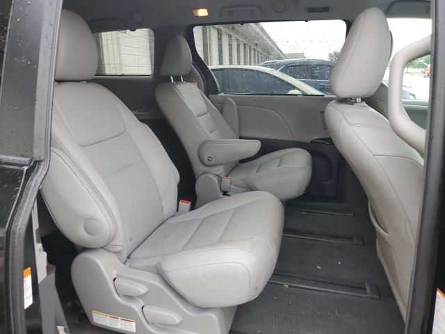 5TDDZ3DC2HS150620 - 2017 TOYOTA SIENNA XLE GRAY photo 11