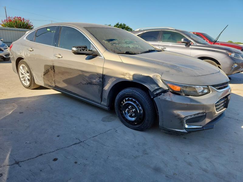 1G1ZD5ST3JF200202 - 2018 CHEVROLET MALIBU LT GOLD photo 4