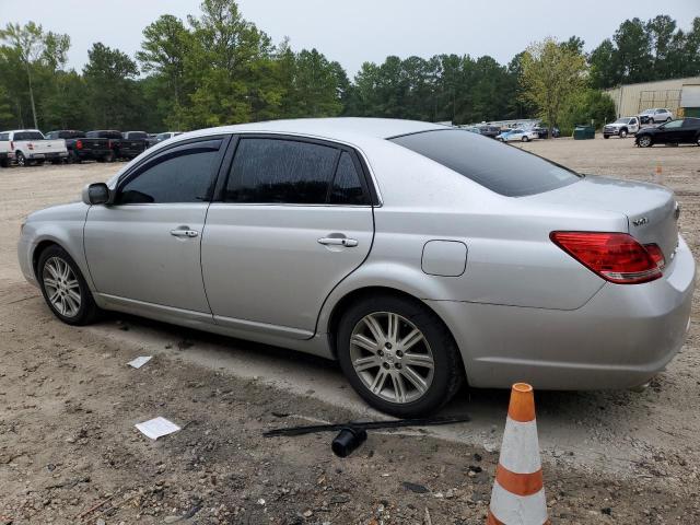 4T1BK36B25U035955 - 2005 TOYOTA AVALON XL SILVER photo 2