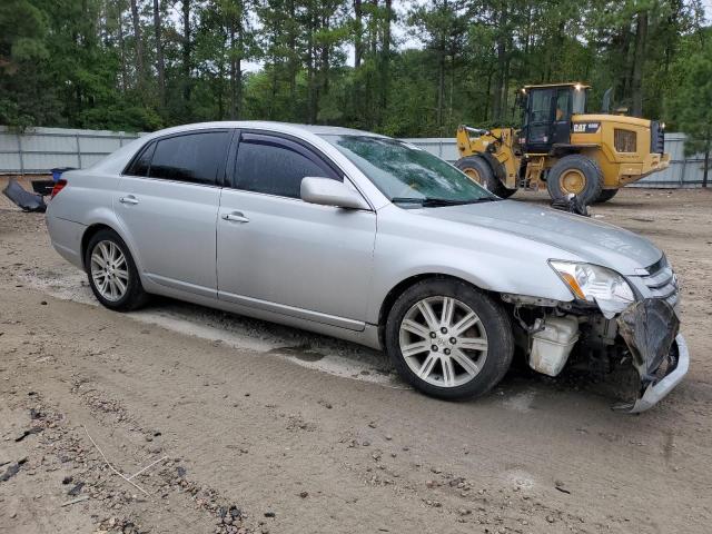 4T1BK36B25U035955 - 2005 TOYOTA AVALON XL SILVER photo 4