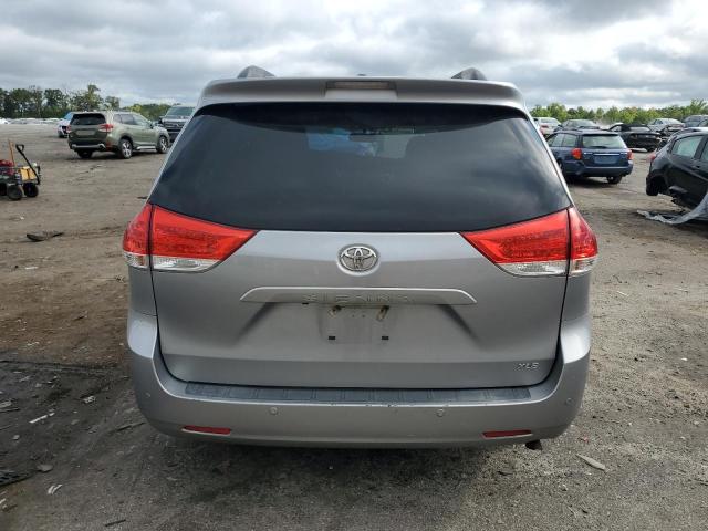 5TDYK3DC5CS265212 - 2012 TOYOTA SIENNA XLE SILVER photo 6