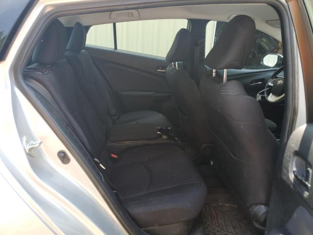 JTDKARFP5H3038333 - 2017 TOYOTA PRIUS PRIM 银色 照片 11