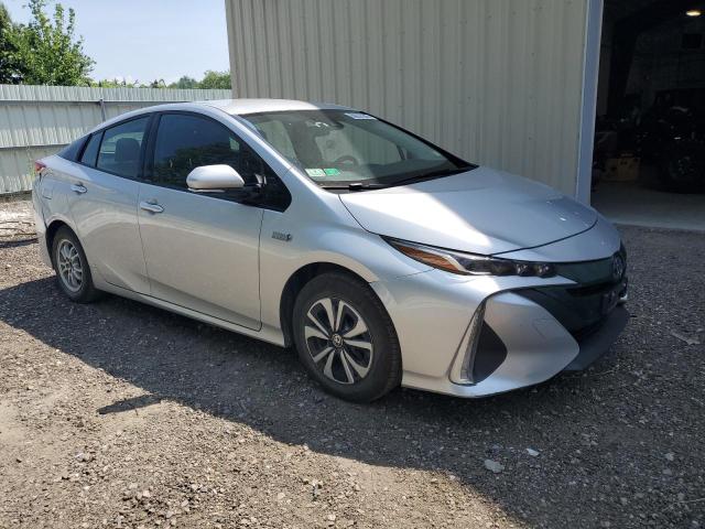 JTDKARFP5H3038333 - 2017 TOYOTA PRIUS PRIM 银色 照片 4