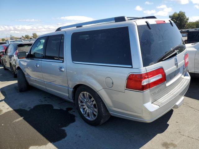 5LMJJ3J55DEL07422 - 2013 LINCOLN NAVIGATOR L SILVER photo 2