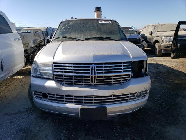 5LMJJ3J55DEL07422 - 2013 LINCOLN NAVIGATOR L SILVER photo 5