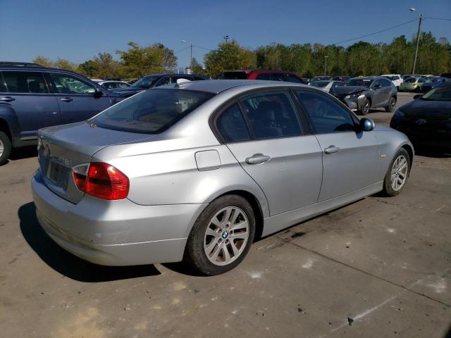 WBAVC93577KX61094 - 2007 BMW 328 XI SILVER photo 3