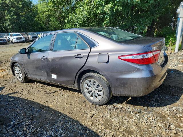 4T1BF1FKXHU337815 - 2017 TOYOTA CAMRY LE GRAY photo 2
