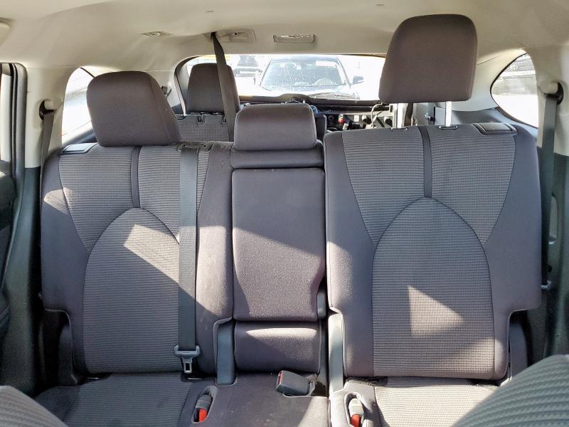 5TDCZRAHXNS099393 - 2022 TOYOTA HIGHLANDER L SILVER photo 10